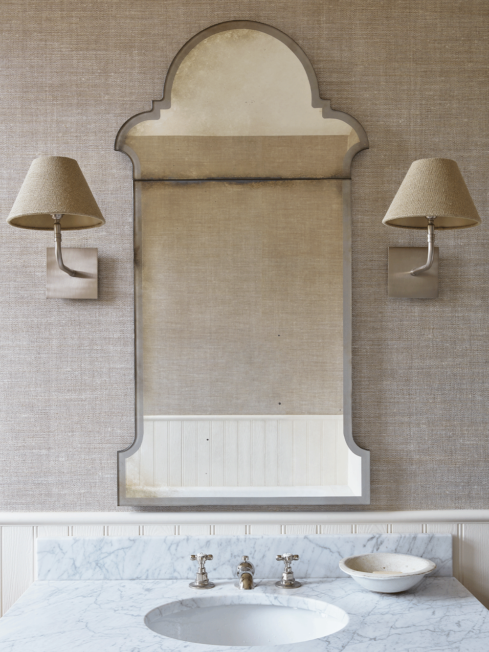 The Eleanor Mirror