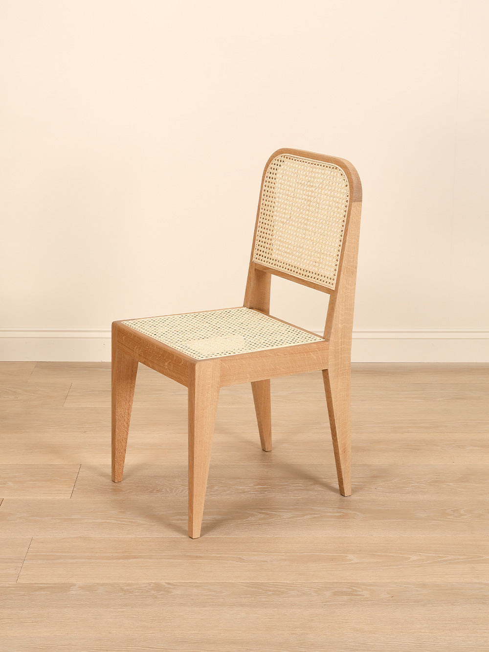The Luna Dining Chair